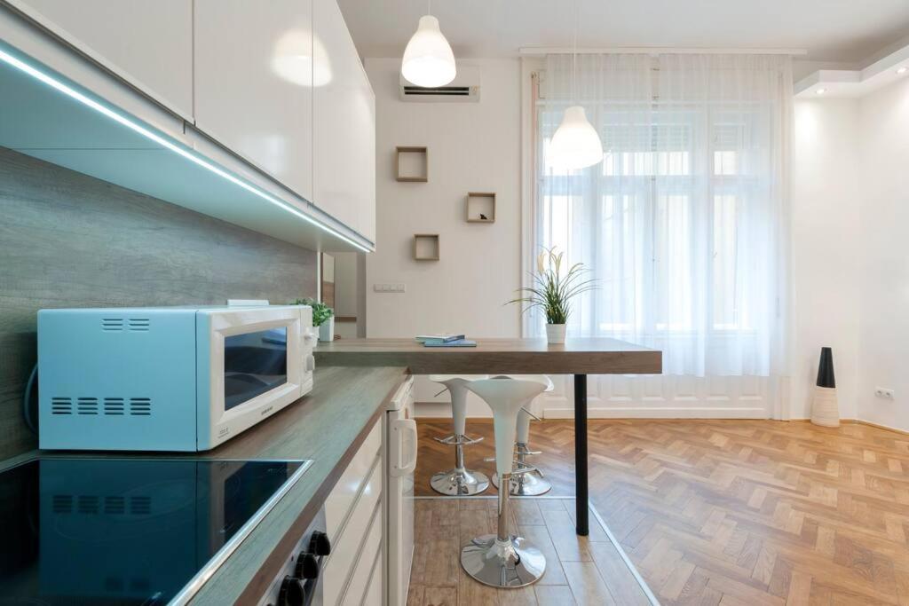Szent Istvan Ter 4 Next To Basilica A 1 Bedroom Budapeşte Dış mekan fotoğraf